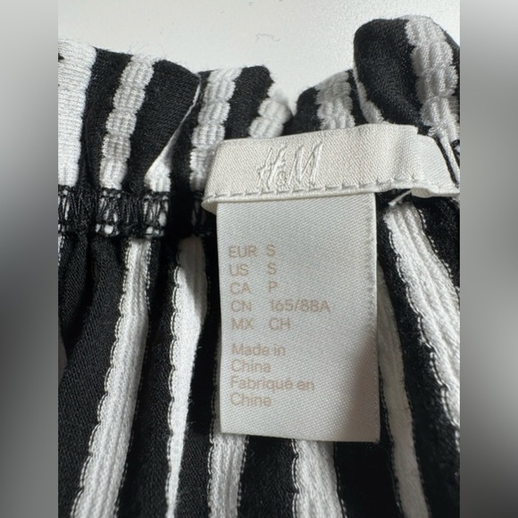 H&M Black & White Off Shoulder Striped Peplum Top Size S - Picture 5 of 6